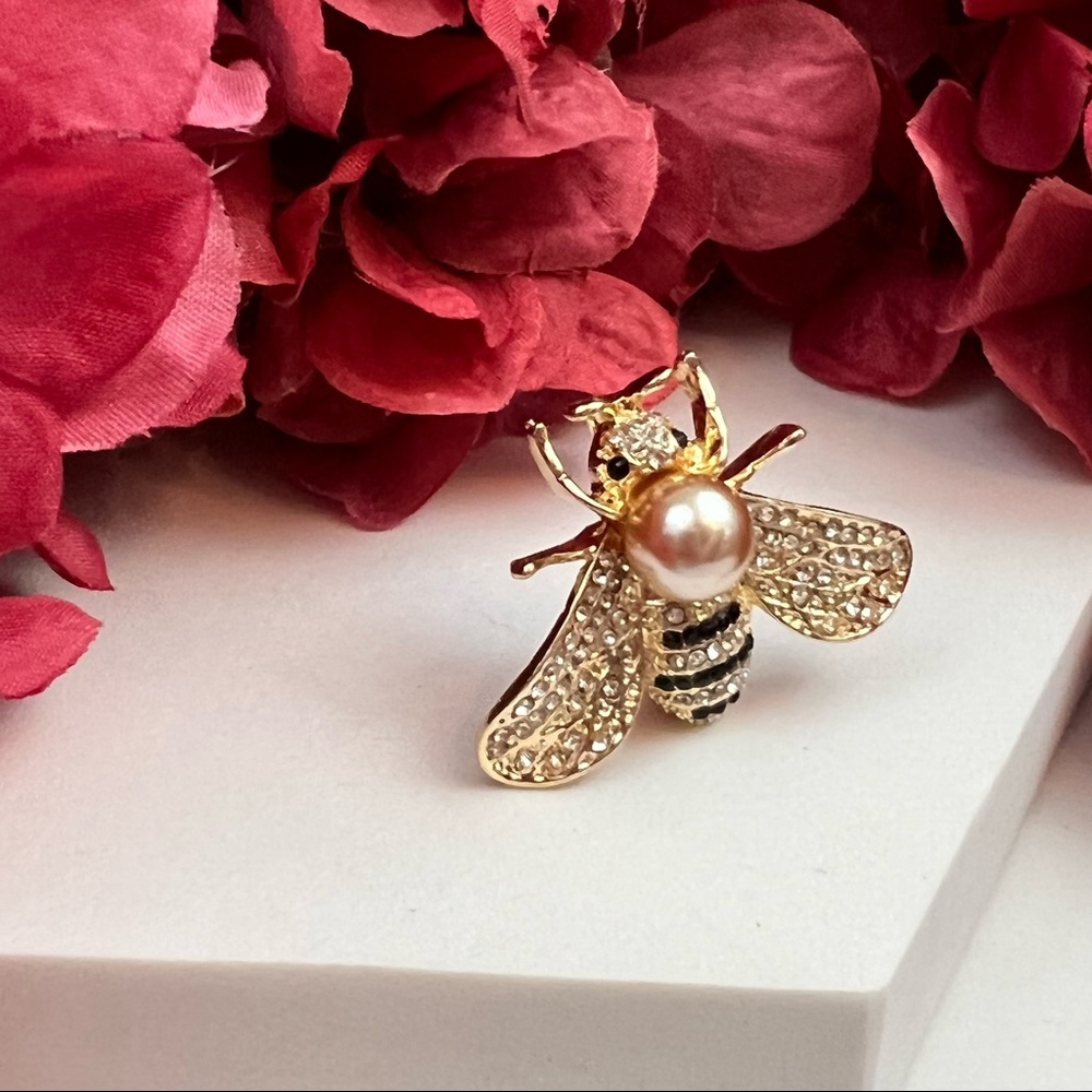 Golden Crystal Bumblebee Pearl Brooch Lapel Pin - Picture 5 of 16